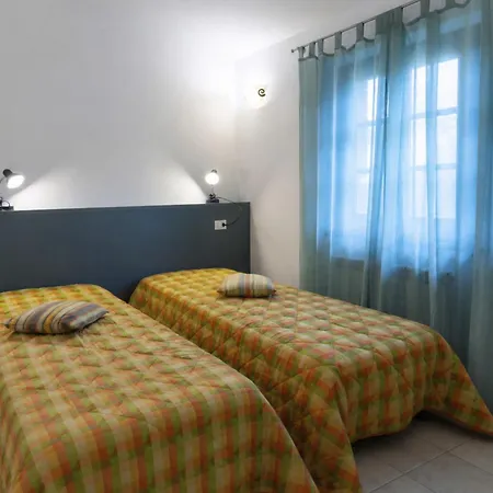 Poggio Del Pero -2 By Interhome